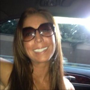 Meet your Posher, Diana